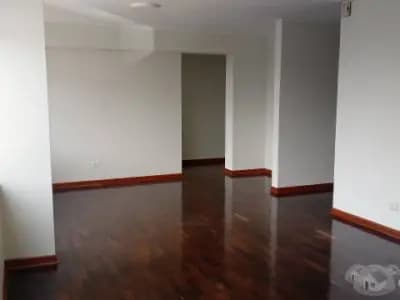 ALQUILO OFICINA REMODELADA V/CALLE AV. AVIACION, ALTURA 33, 110 MTS, 6 AMBIENTES
