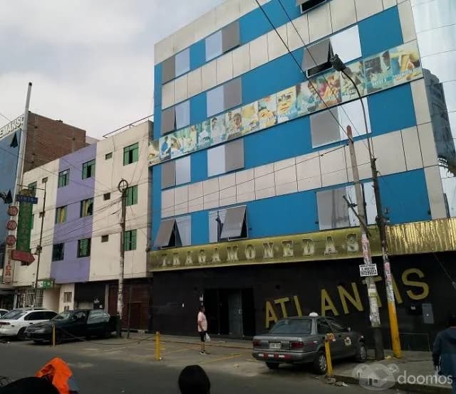VENTA DE LOCALES COMERCIALES CERCA A MEGAPLAZA — foto 1