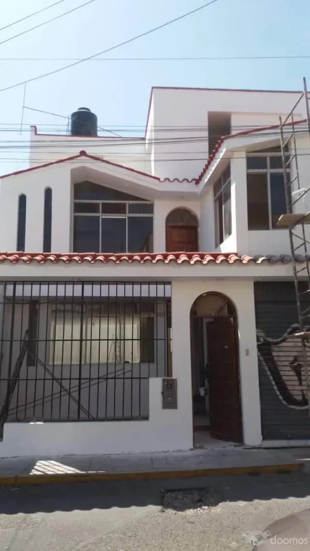 VENDO CASA EN TACNA - 03 PISOS — foto 1