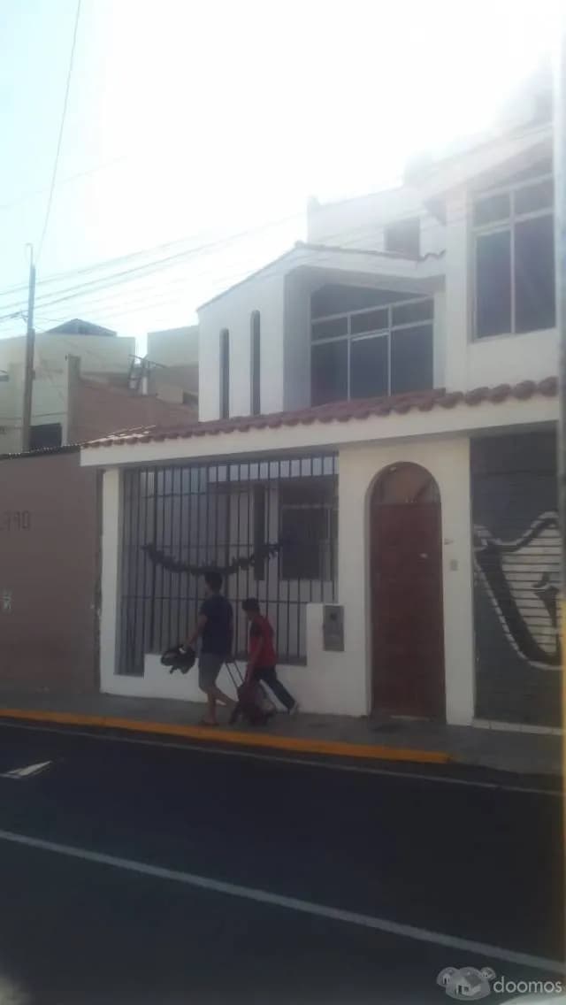 VENDO CASA EN TACNA - 03 PISOS — foto 2