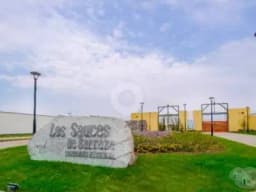 VENDO TERRENO DE 1,000 M2 EN LA EXCLUSIVA ZONA RESIDENCIAL LOS SAUCES DE BARRAZA NUEVO GOLF CEL:942903063