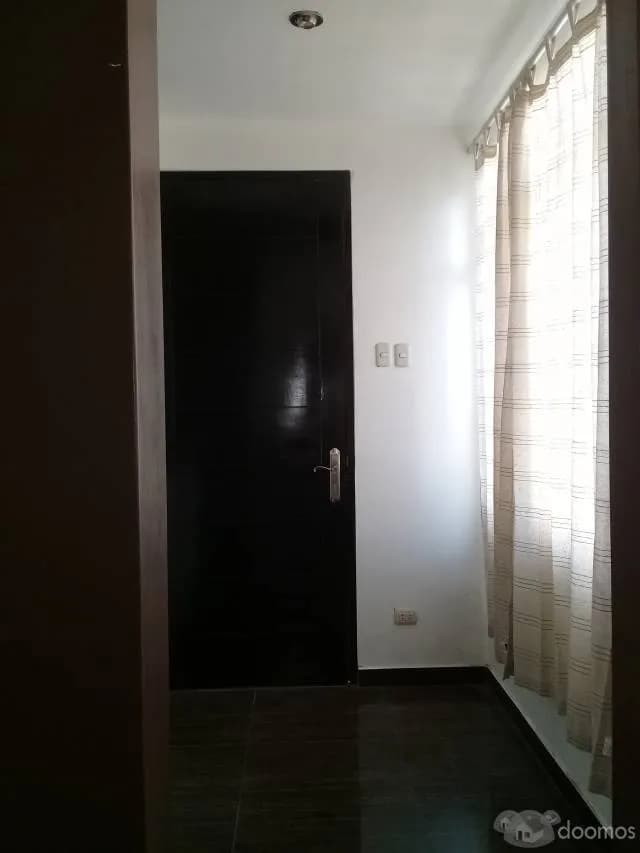 Alquilo Departamento de 140 mt2 con balcón y mampara semi amoblado — foto 4