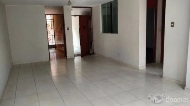 Venta Casa Ideal Personas con Negocio - Los Olivos — foto 2