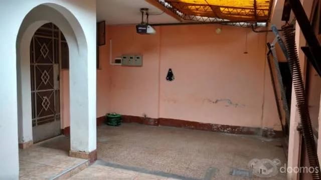 Venta Casa Ideal Personas con Negocio - Los Olivos — foto 5
