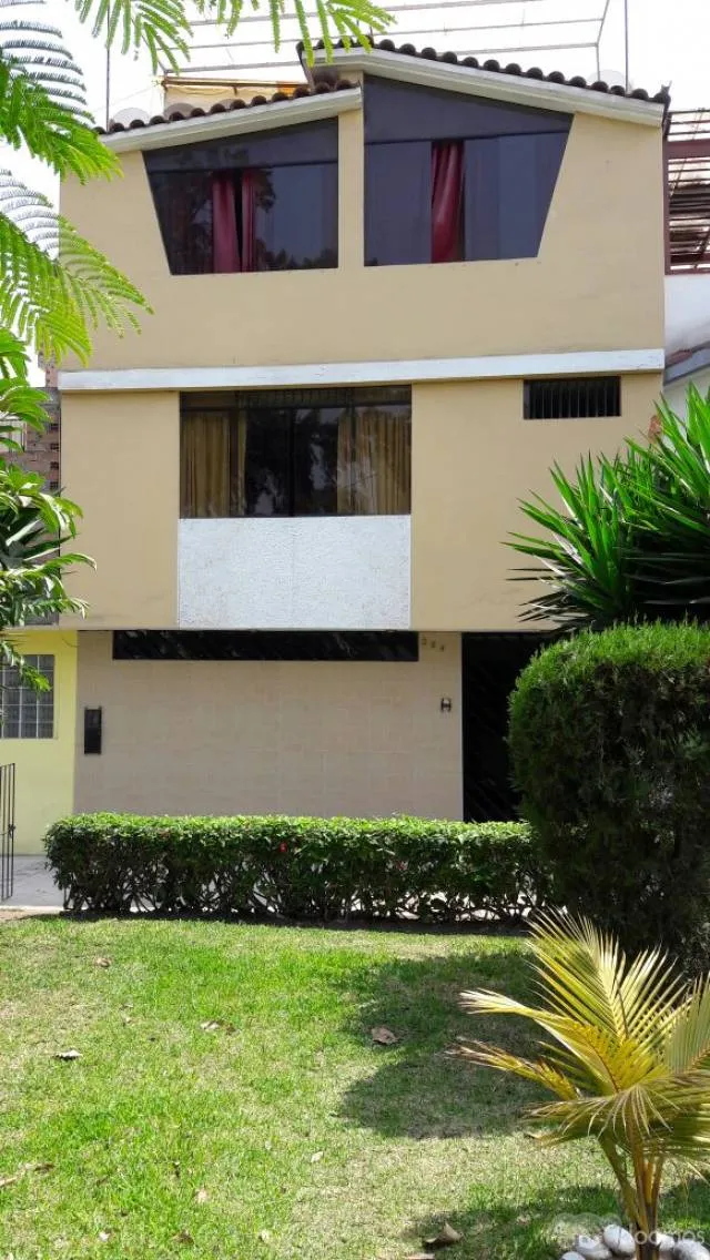 CASA  FAMILIAR — foto 2