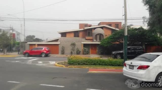VENDO HERMOSA CASA  AV. CASUARINAS SURCO — foto 1