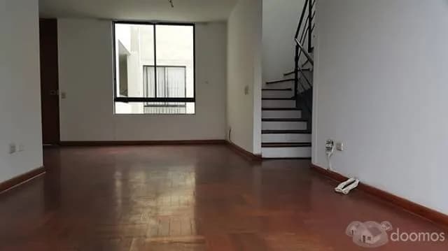 VENDO DÚPLEX CON AMPLIA TERRAZA EN SURCO!!! — foto 1