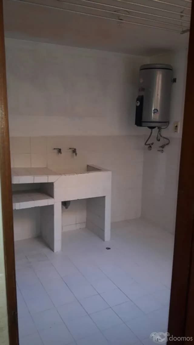 AMPLIO DEPARTAMENTO EN SAN BORJA — foto 7
