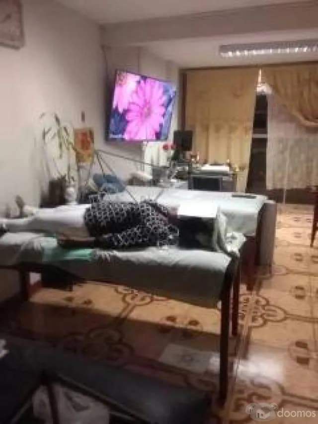 VENTA DE CASA 3  PISOS COMERCIAL EN AVENIDA — foto 2