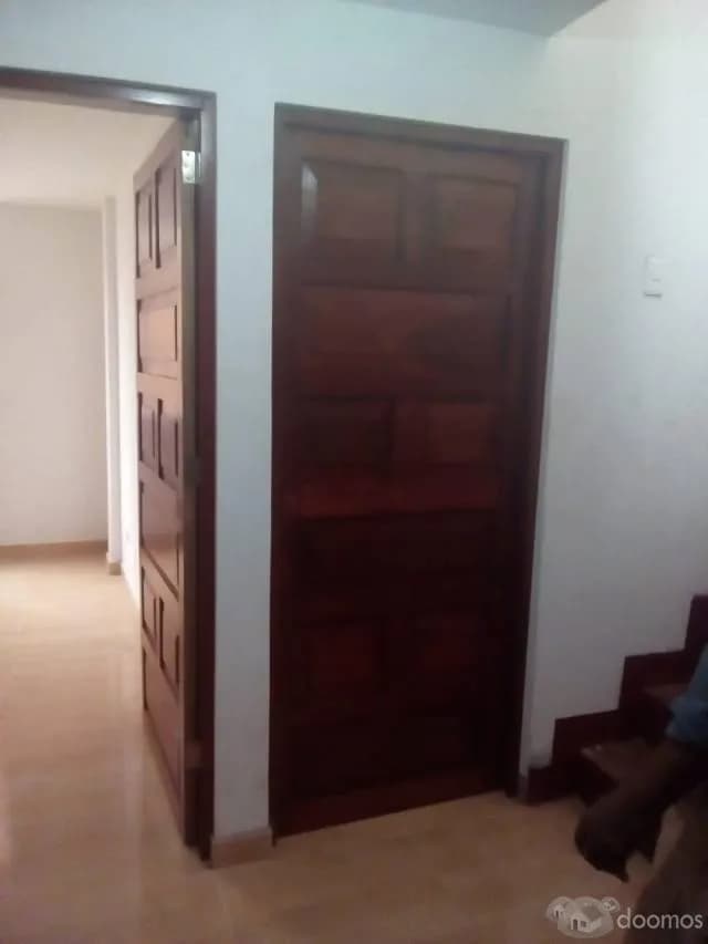 SE ALQUILA CASA DE DOS PISOS CEL 953915811 — foto 5