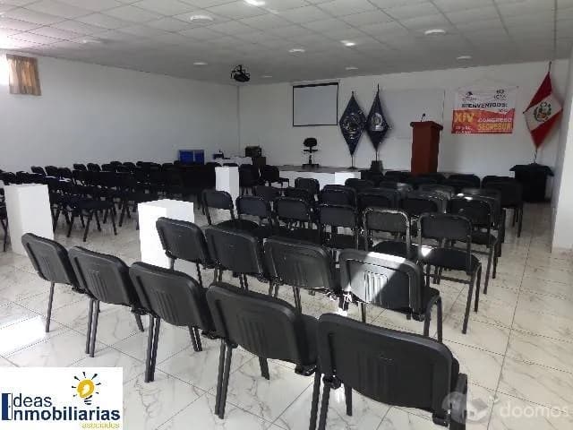 VENDO AMPLIA CASONA EN EL CENTRO DE LA CIUDAD — foto 1