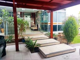 Alquilo Céntrica Oficina en San Borja