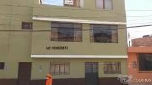 VENDO CASA DE 3 PISOS CENTRO DE MOQUEGUA — foto 1