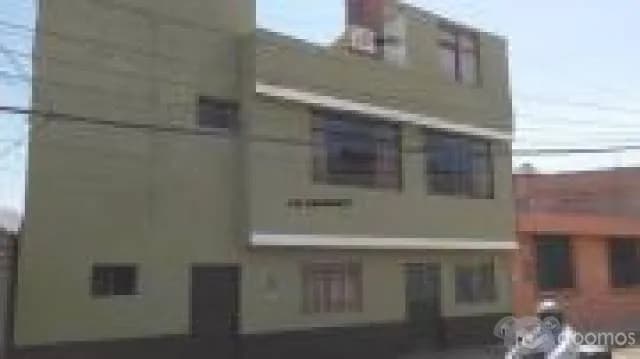 VENDO CASA DE 3 PISOS CENTRO DE MOQUEGUA — foto 2