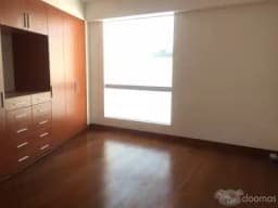 DEPARTAMENTO FRENTE A PARQUE EN SURCO