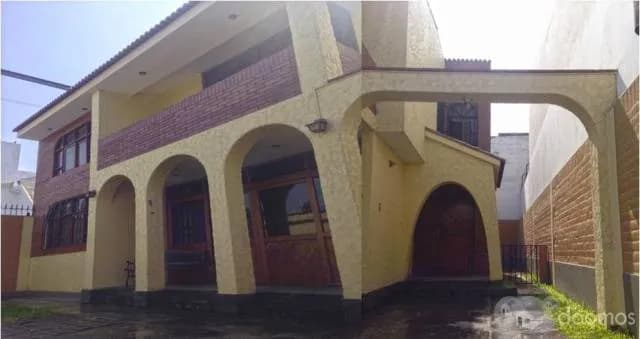 VENDO CASA EN URB. LAS LOMAS DE LA MOLINA 1RA ETAPA — foto 3