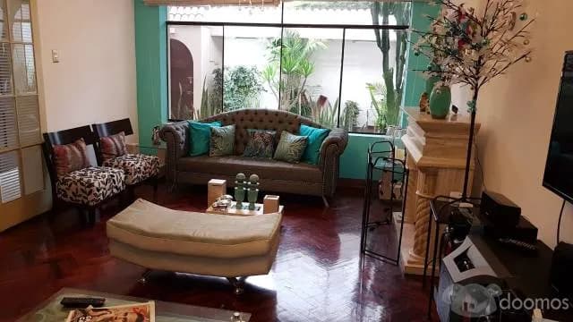 CASA EN VENTA 2 PISOS MÁS AZOTEA — foto 2