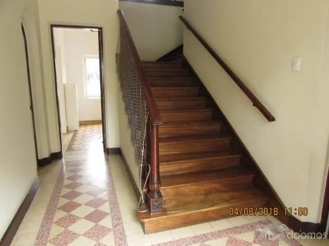 ALQUILO BELLA CASA EN MIRAFLORES — foto 1