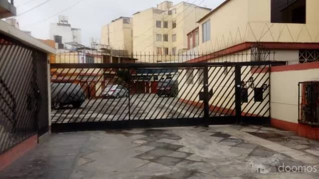 SE VENDE AMPLIA Y HERMOSA CASA — foto 1