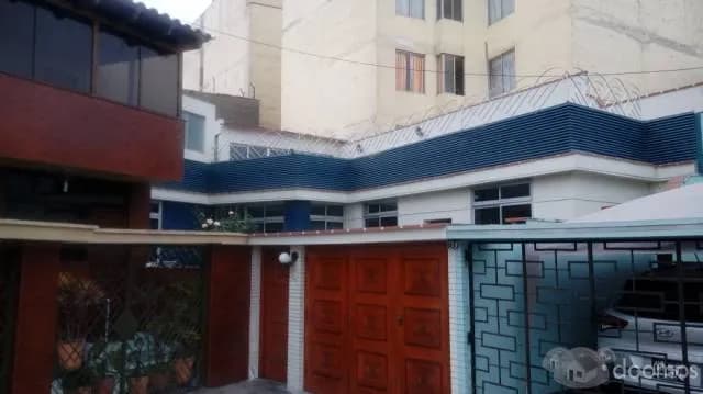 SE VENDE AMPLIA Y HERMOSA CASA — foto 2