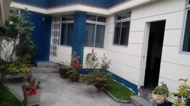 SE VENDE AMPLIA Y HERMOSA CASA — foto 3