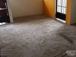 REMATO CASITA INTERIOR DE 170M2 CONSTRUIDO DOS DPTOS. EL PRIMER PISO EN CASCO HABITABLE Y EL SEGUNDO PISO ESTRENO EN VILLA MARIA DEL TRIUNFO