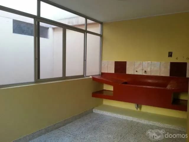 ALQUILO OFICINA GRANDE / DEPARTAMENTO — foto 2
