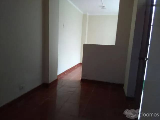 ALQUILO 1ER PISO CON MEDIDORES INDEPENDIENTE — foto 5