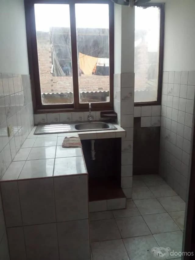 VENDO HERMOSA CASA DE 3 PISOS — foto 4