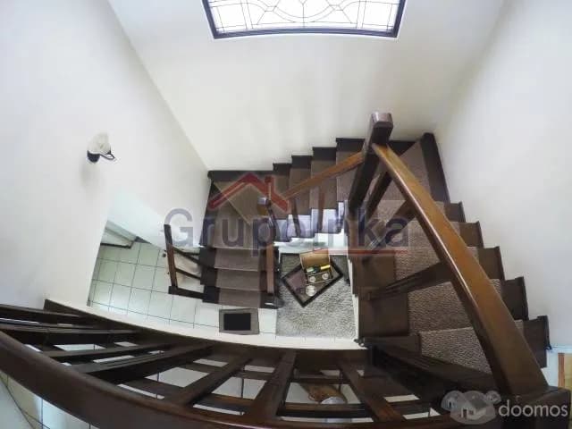 HERMOSA CASA EN LA MOLINA TRES DORMITORIOS DOS COCHERAS — foto 4