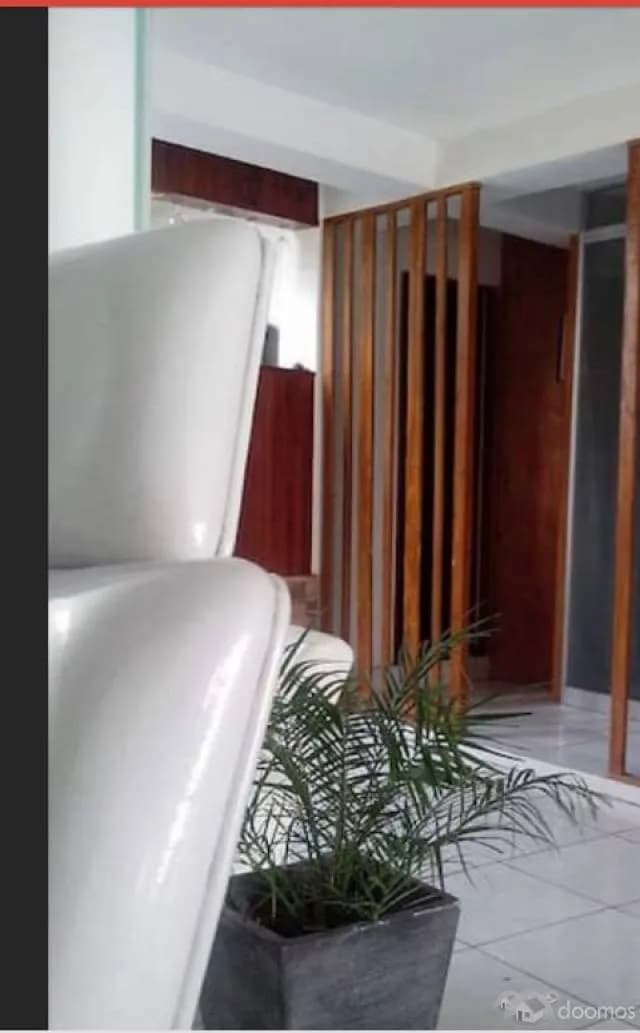 venta de casa de 3pisos con local comercial (944410127) — foto 2