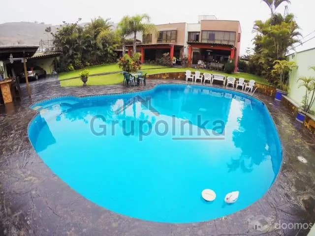 CASA CON AMPLIO JARDÍN SOL DE LA MOLINA SEIS DORMITORIOS CINCO COCHERAS — foto 1
