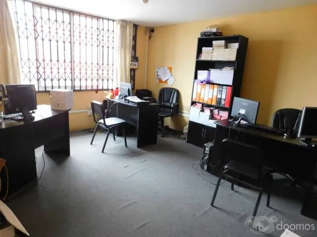 VENTA DE CASA A MEDIA CUADRA DE LA AVENIDA COMERCIAL CANEVARO — foto 6