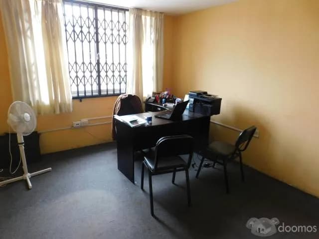 VENTA DE CASA A MEDIA CUADRA DE LA AVENIDA COMERCIAL CANEVARO — foto 7