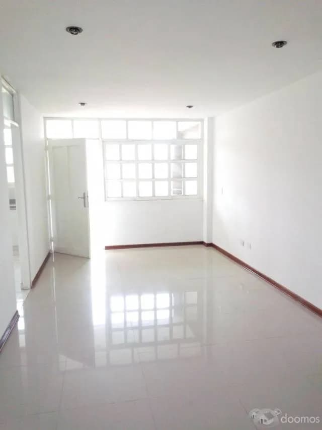 VENTA DE DPTO. URB. SAN ANTONIO - CARABAYLLO — foto 2