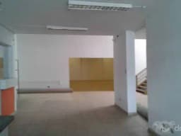 Alquilo Local Comercial excelente ubicaciòn para oficinas