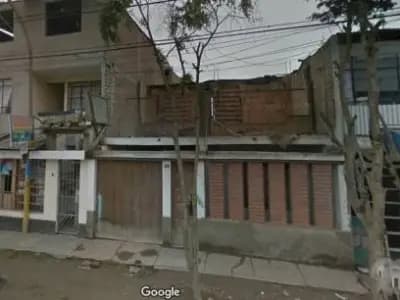 Venta de Casa en Av. Los Alamos cerca a la Municipalidad de Villa el Salavador