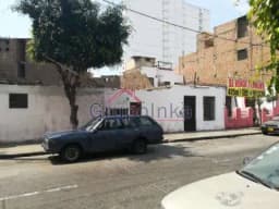 TERRENO EN EXCELENTE UBICACIÓN CON UN FRENTE DE 25 METROS.
