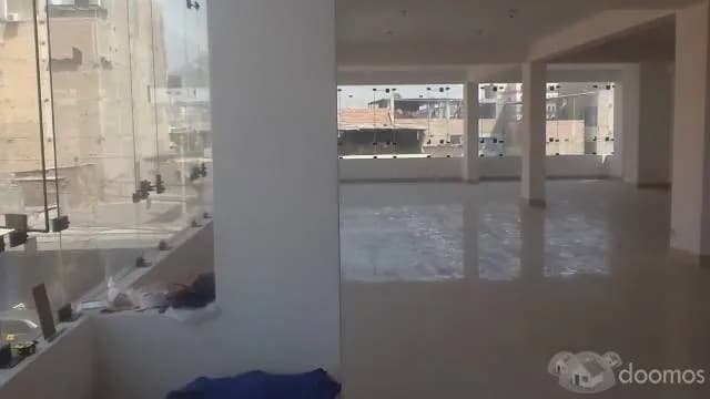 LOCAL COMERCIAL 200MTS2 EN SAN JUAN DE MIRAFLORES — foto 5