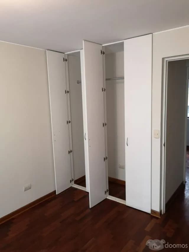 DPTO. CON 3 DORMITORIOS . 83 MT 2. CON BASTANTE ILUMINACIÓN — foto 1