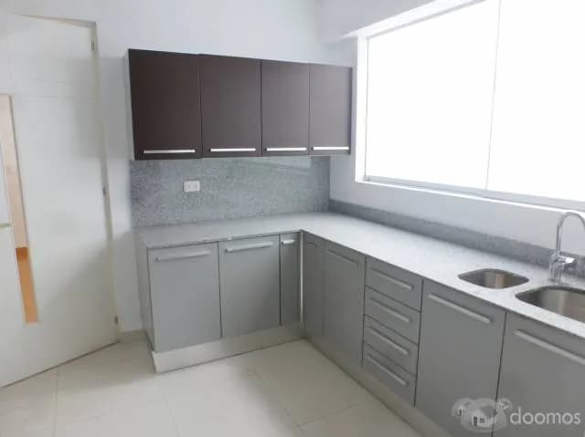 Alquiler San Isidro Dpto. 3 Dorm., Balcón - US $2,200 — foto 6