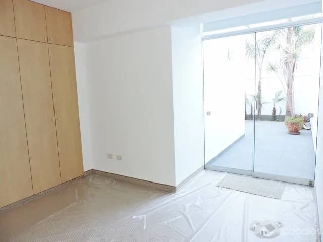 San Isidro Dpto. Sin Muebles, 2 Dorm., Patio Grande - US $1,800 — foto 9
