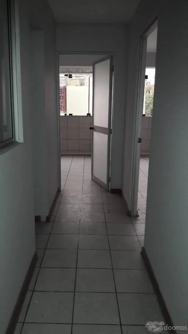 SE ALQUILA AMPLIO LOCAL PARA OFICINA - 2DO PISO — foto 3