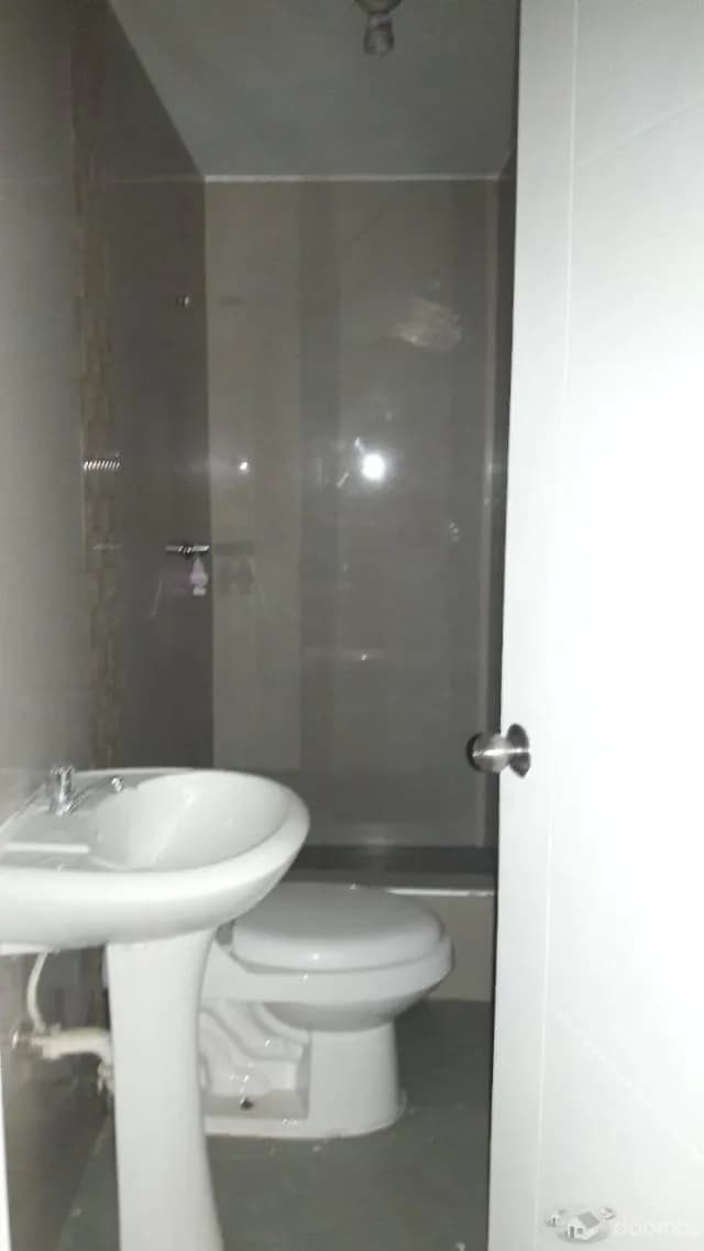 SE ALQUILA AMPLIO LOCAL PARA OFICINA - 2DO PISO — foto 7