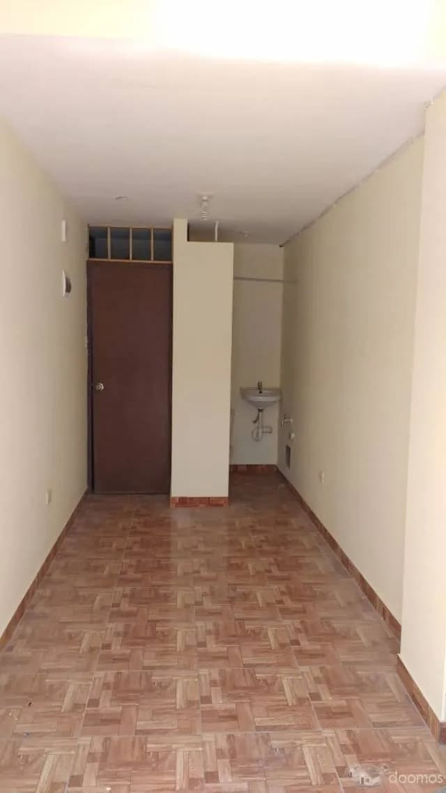 LOCAL COMERCIAL IDEAL PARA PELUQUERIA — foto 1