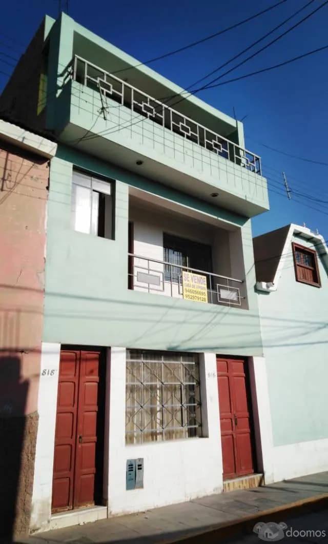 CASA DE 3 PISOS EN EL CENTRO DE MOQUEGUA — foto 1