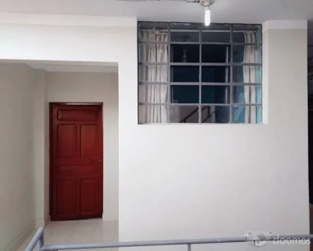 CASA DE 3 PISOS EN EL CENTRO DE MOQUEGUA — foto 2