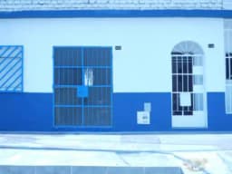 OCASIÓN HERMOSA Y ACOGEDORA CASA CHALET - CON AMPLIO TERRENO PARA CONSTRUIR