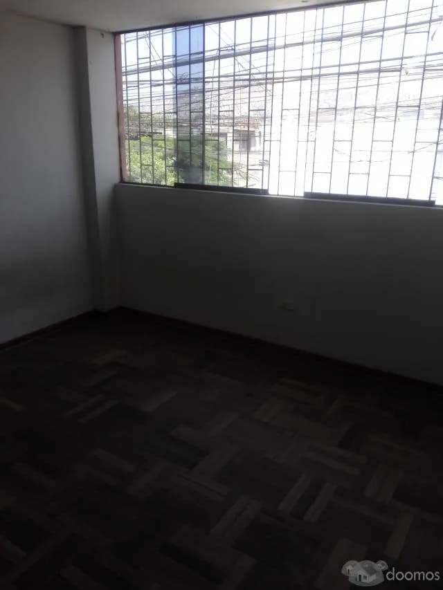CASA DE ALQUILER NE CHORRILLOS — foto 1