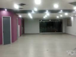 Alquilo Amplio Local Comercial de 150 m² - Trinidad Moran - Cayma